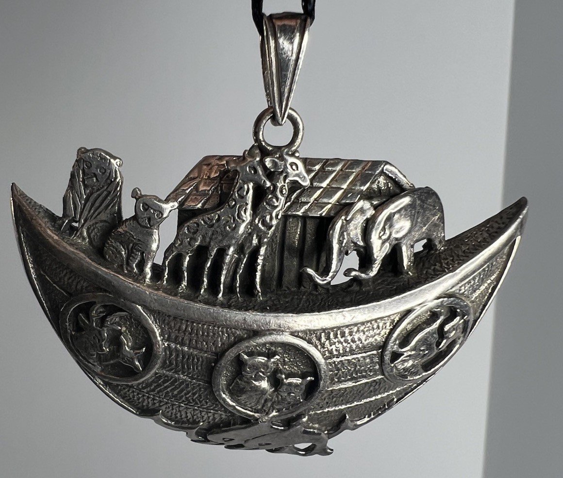 925 Sterling Silver Noah’s Ark Large, Detailed Animal Pendant ￼