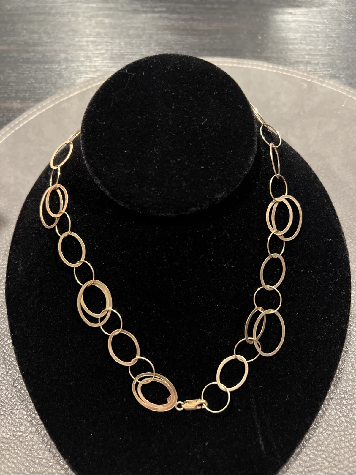 Vintage 14k Yellow Gold Circular Chain Necklace Weight 10 Grams Length 17 Inches