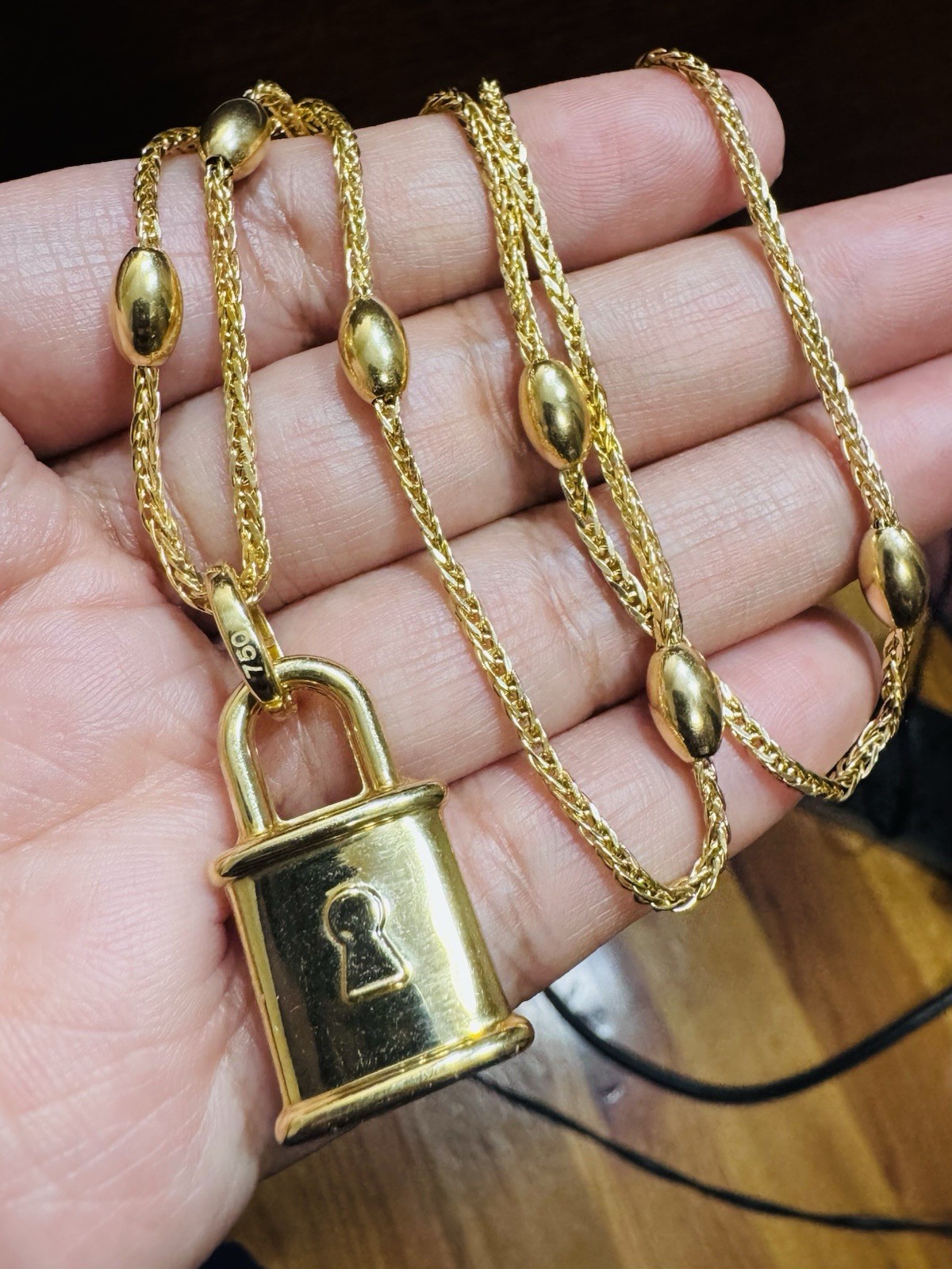 RARE 18K 750 Genuine Gold Oval Chain Padlock Necklace 17.6”/18” Long 9.6g 2.2mm