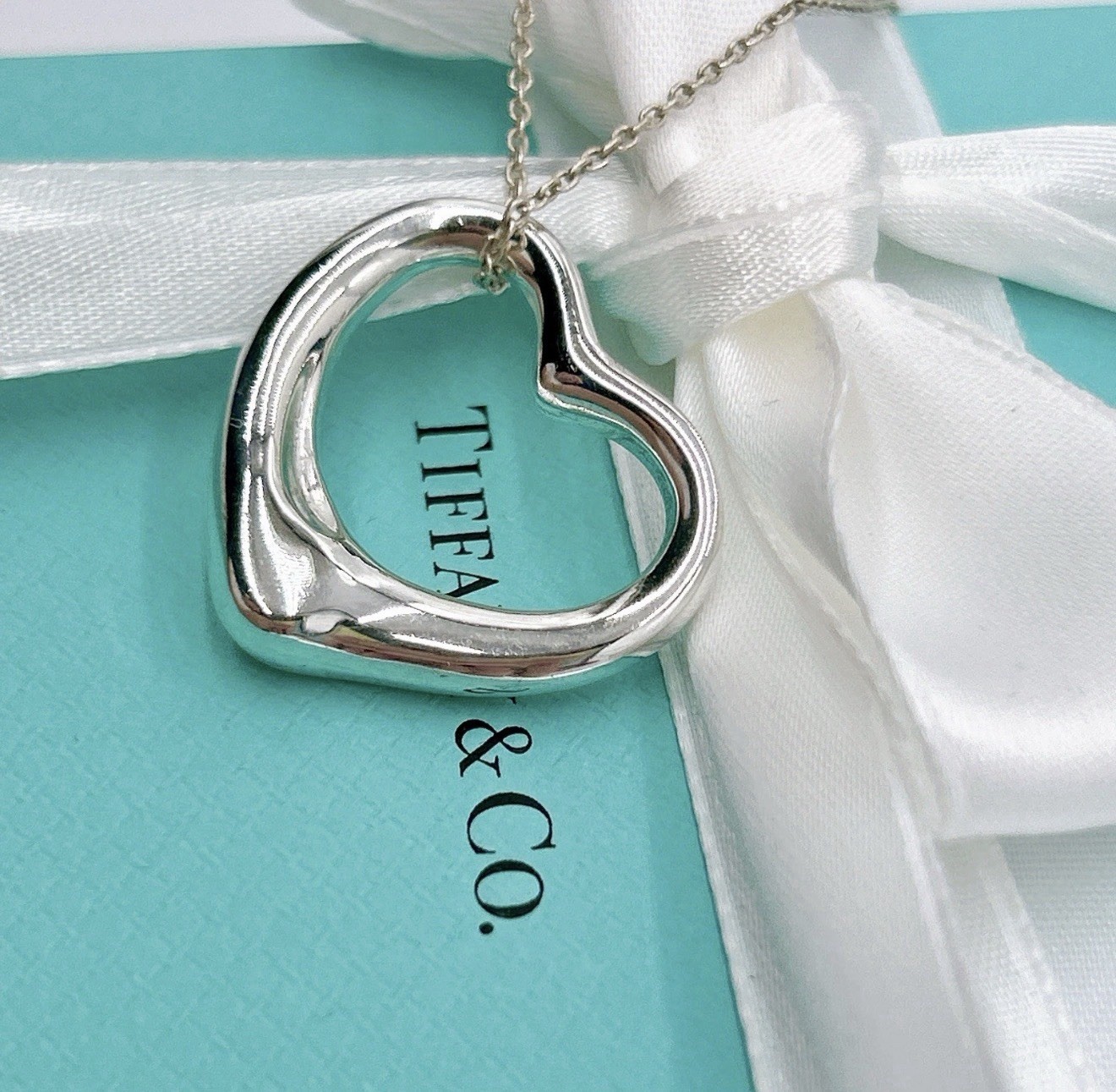 Tiffany & Co. Elsa Peretti Large 925 Sterling Silver Open Heart Pendant Necklace