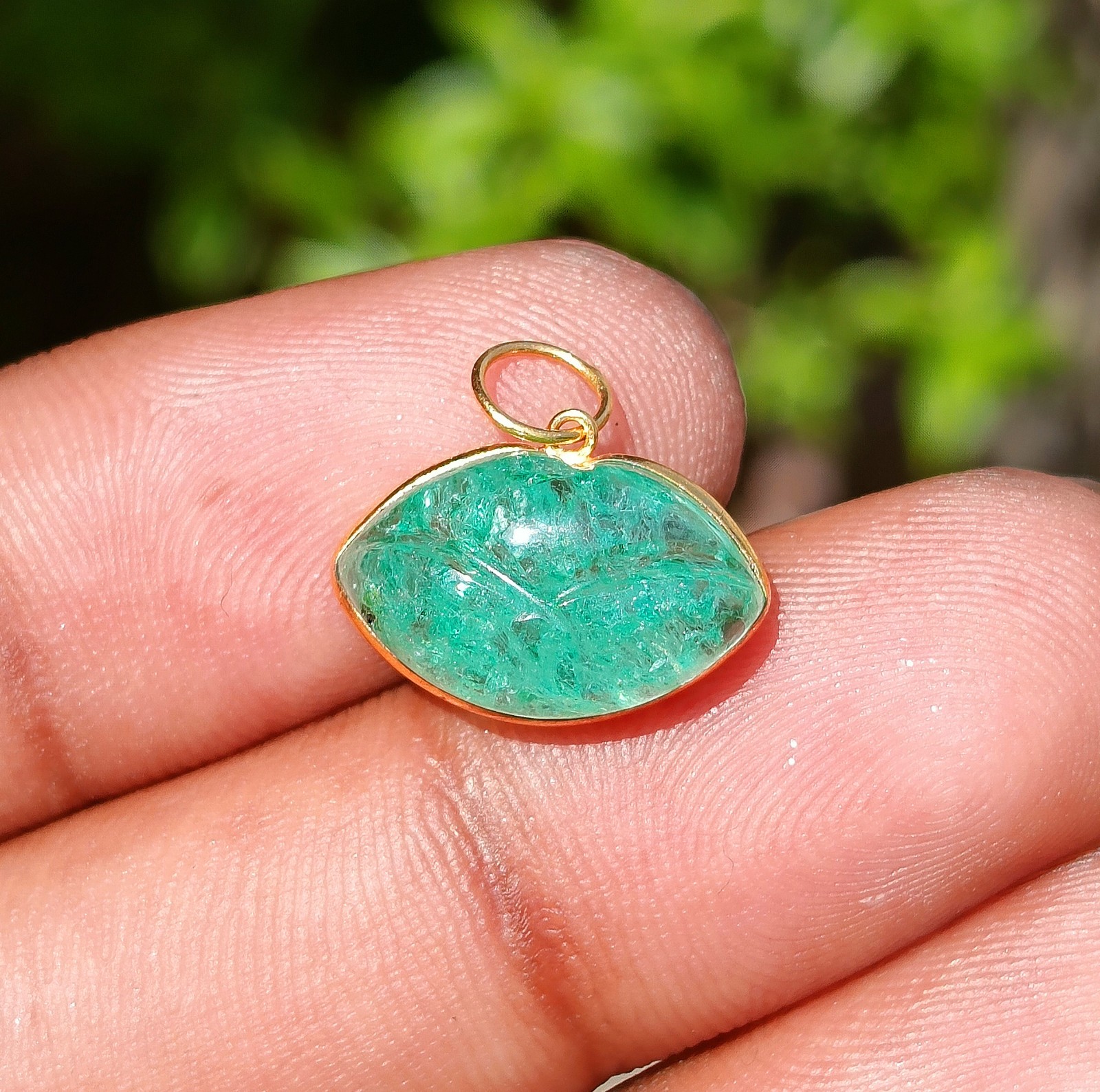 Natural Opaque Lips Charm Pendant – 18k Solid Gold Handmade Dainty Jewelry