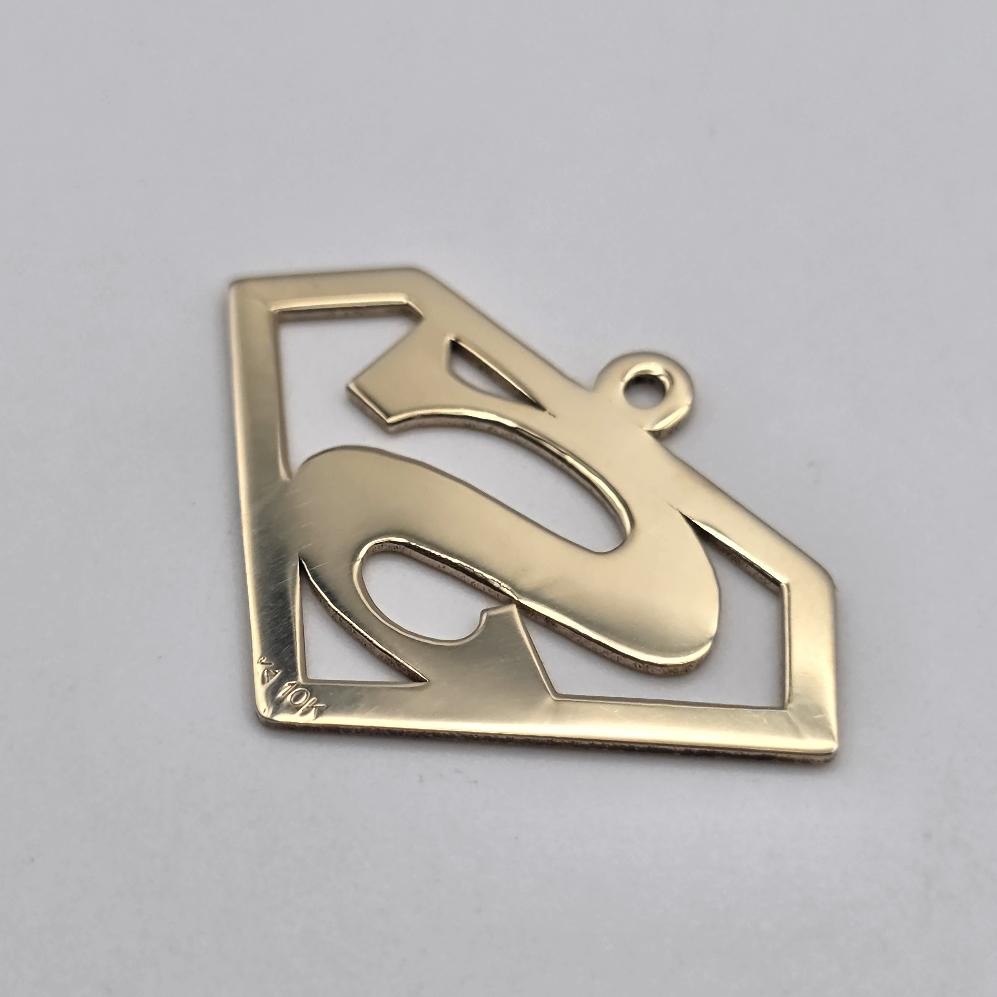 10K Yellow Gold Flat Polished Superman S Shield Logo Symbol Pendant/Charm *READ*