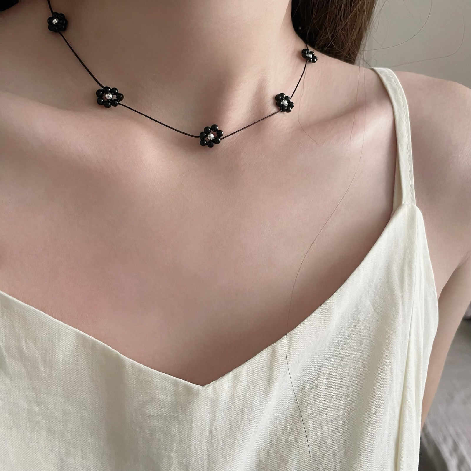 Dainty Black Flower Beaded Choker Necklace S925 Silver Minimalist Korean Jewelry