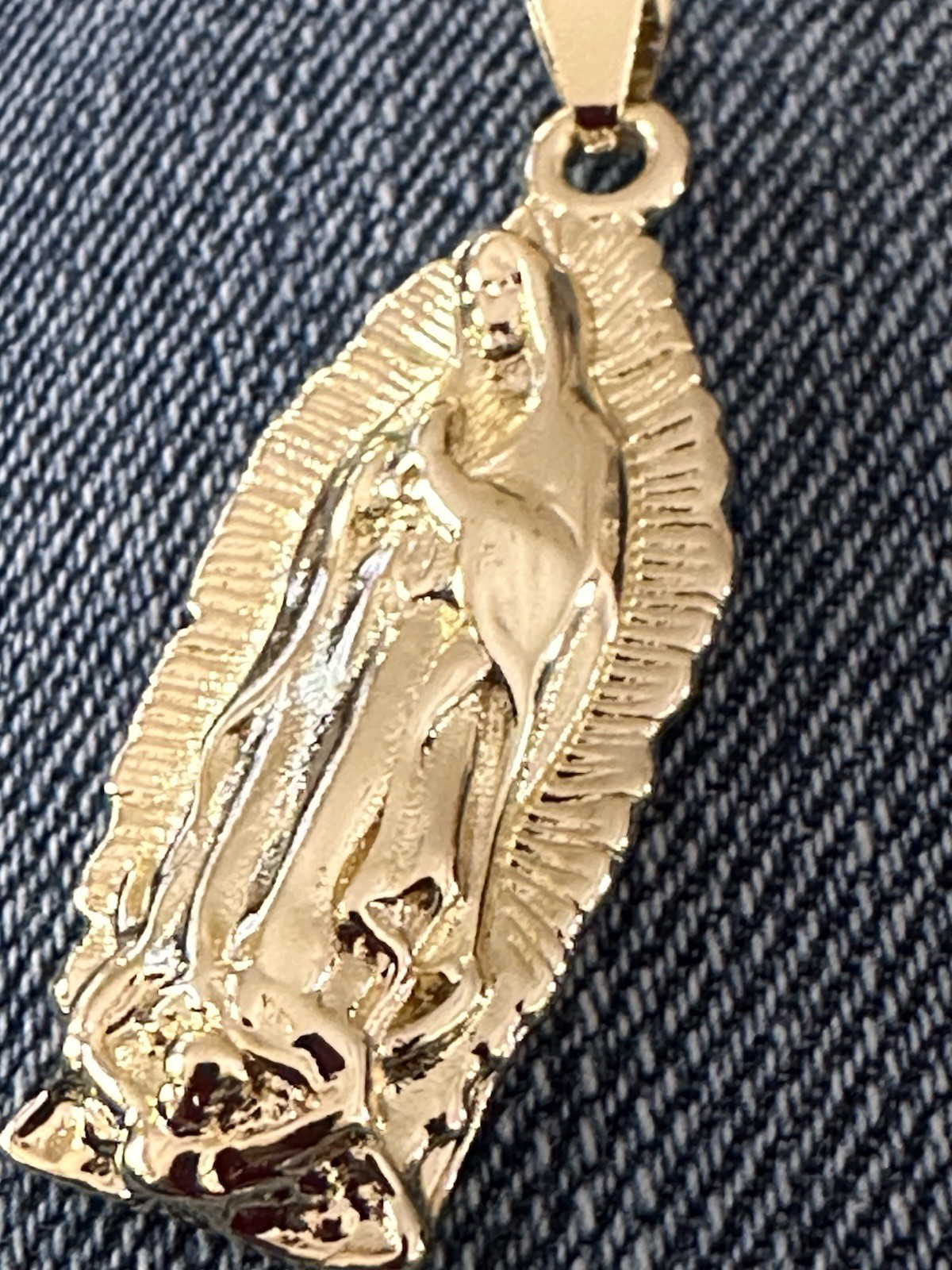 Beautiful 14k GF Virgin Mary Pendant