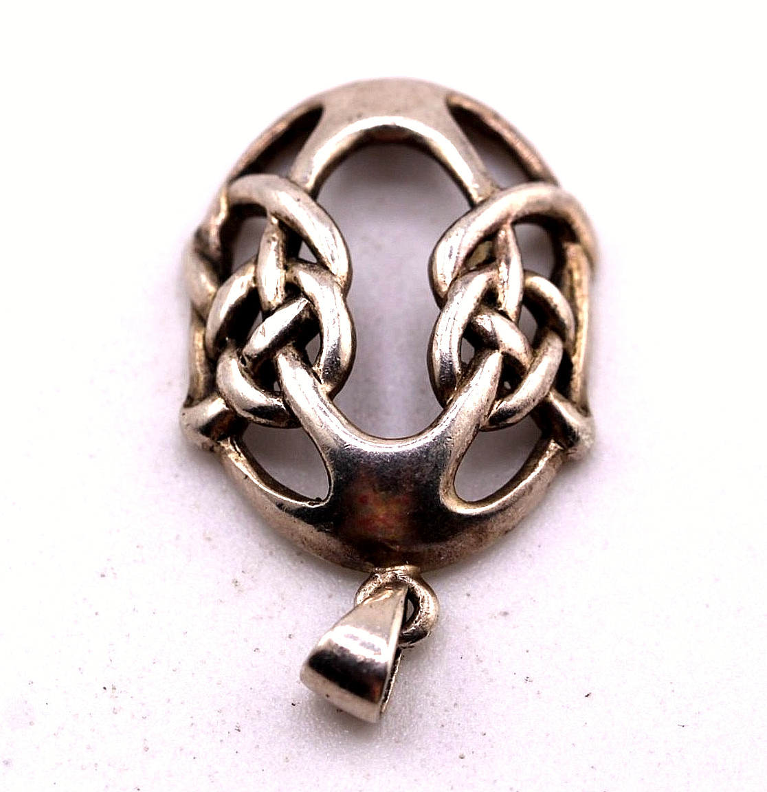 Pendant Vintage 925 Silver Celtic Oval Openwork Knot Design 70210