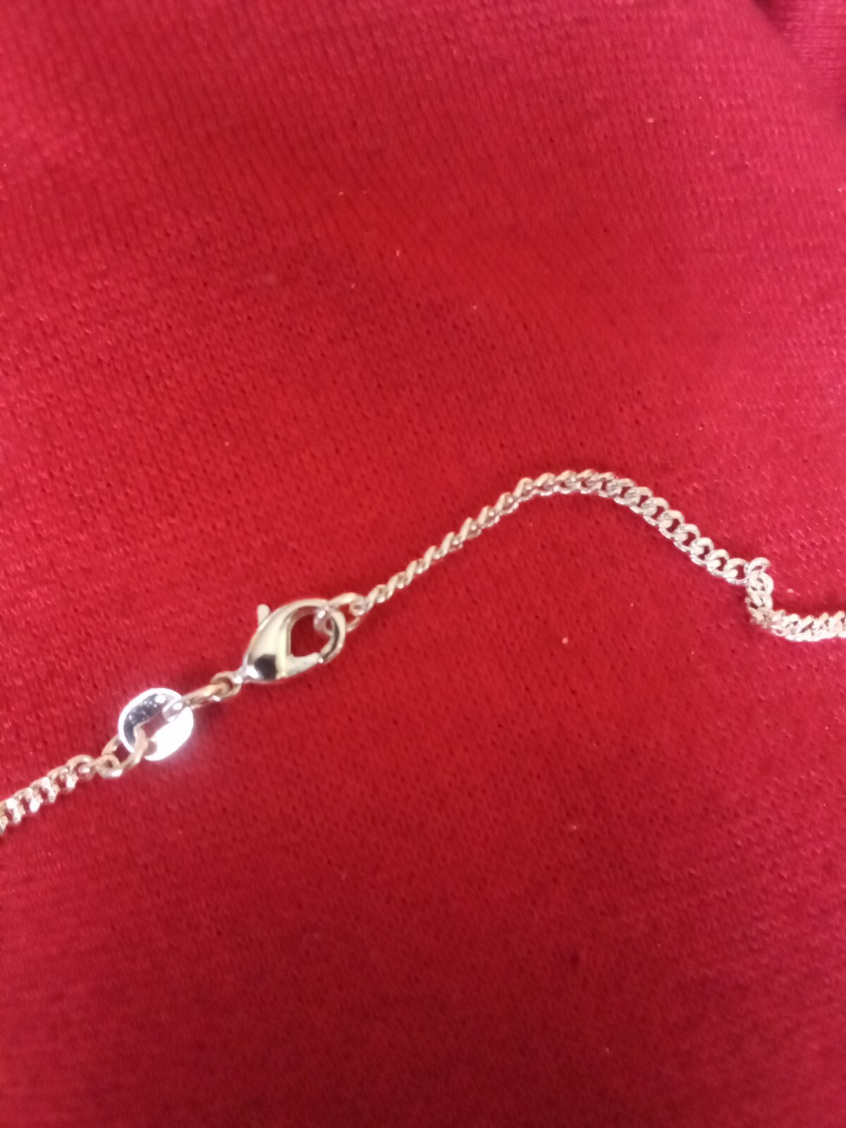 Reduced Today Silver Round Locket With A Nice Chain New