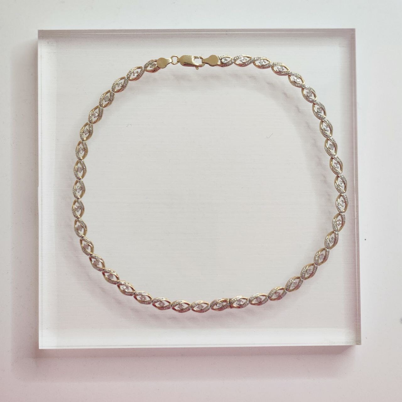 15” 10k Gold Choker Necklace With Moissanote Stone On Each Link