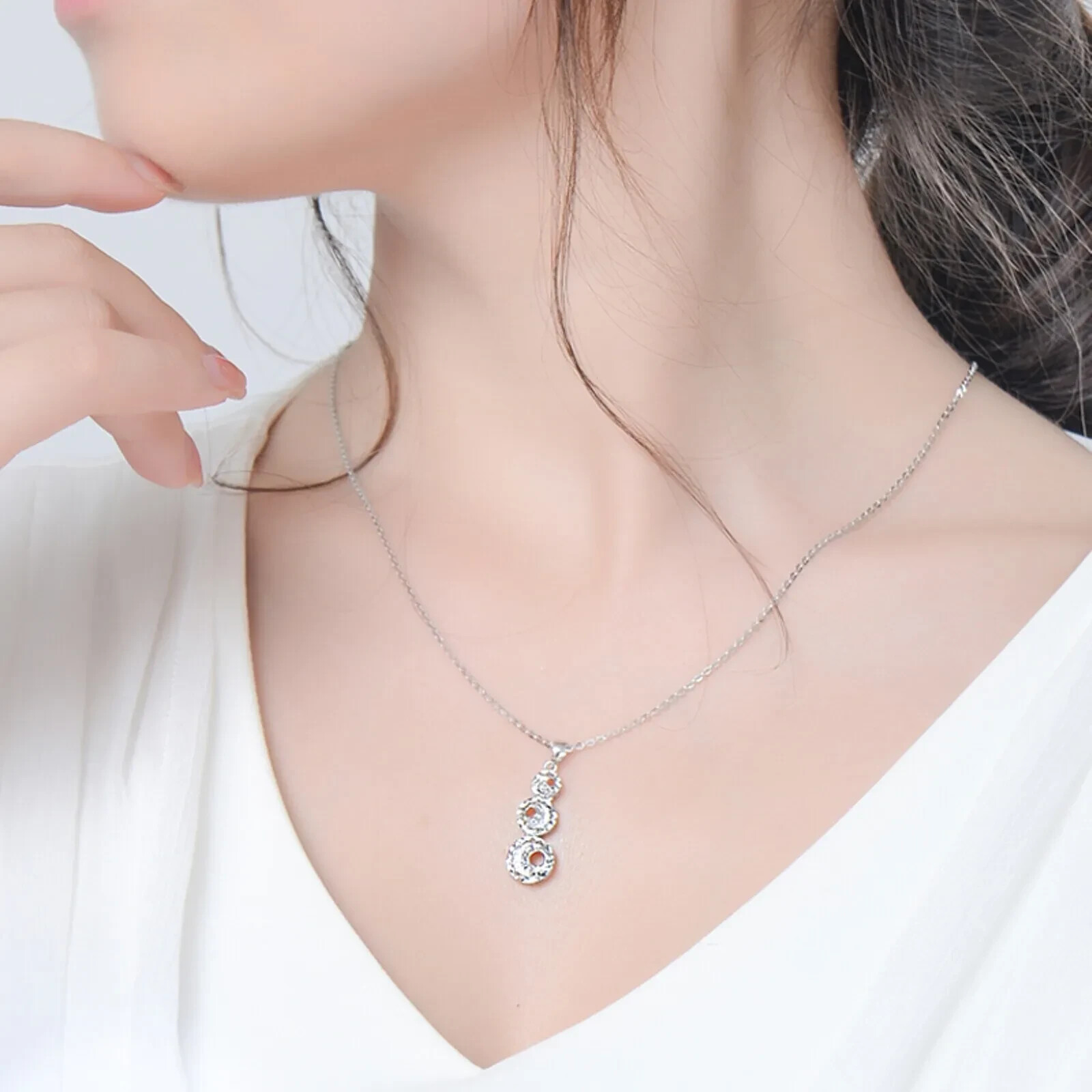 Pure Platinum 950 Men Women Gift Lucky Carved Moon Three Circle Pendant 2.5-2.7g