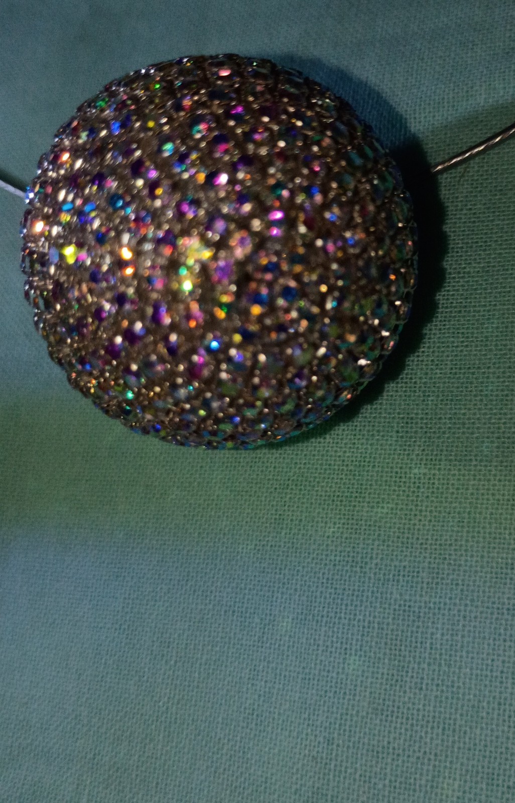 BIG CRYSTAL PAVE BALL PENDANT, ” NEW” 😍😍😍 ON A WIRE NECKLACE,SCREW CLASP !!!