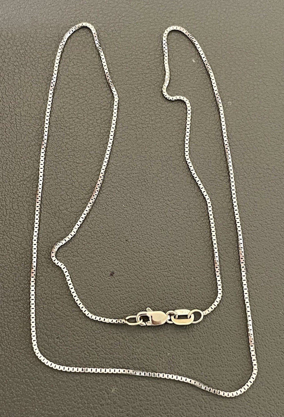 14KT White Gold Box Chain, 18.25 Inches (F75)