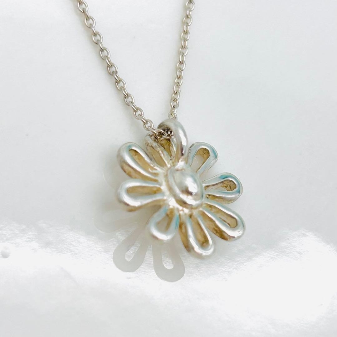 Tiffany & Co. Paloma Picasso Daisy Flower Pendant Necklace Silver 925