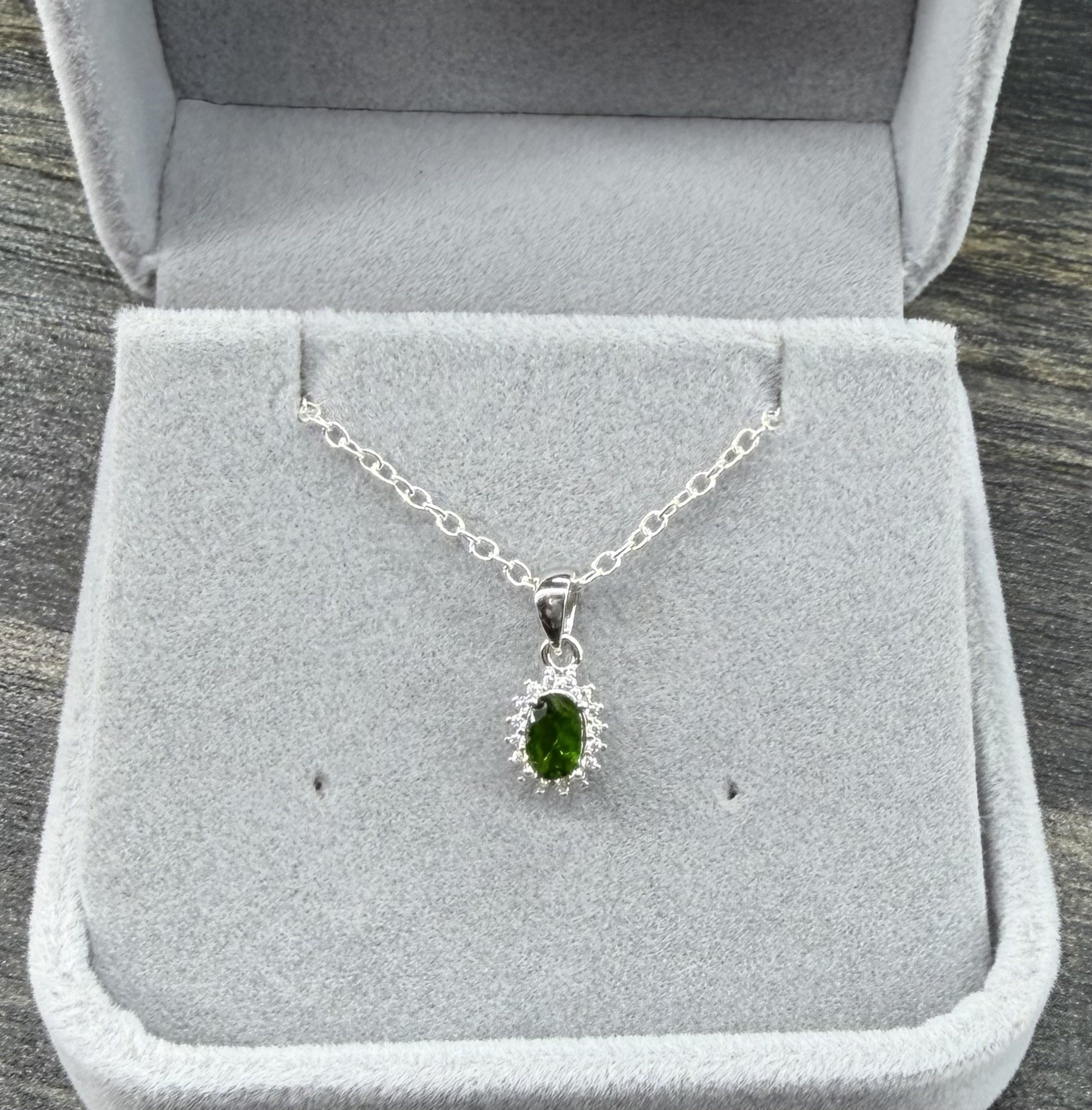 Stunning Natural Chrome Diopside w/Halo Pendant Necklace 925 Sterling Silver 18”