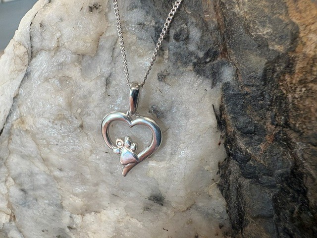 Clogau Welsh Silver & 9ct Rose Gold Paw Prints Heart Topaz Pendant 22″ Wales