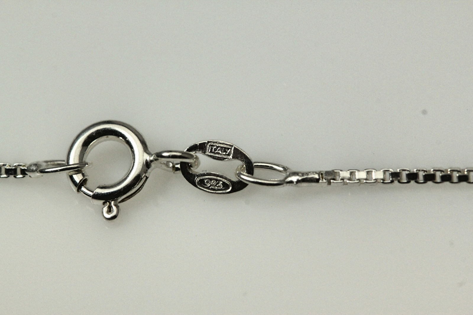925 Sterling Silver 14″ Thin Box Chain 2.1 Grams (NEC4895)