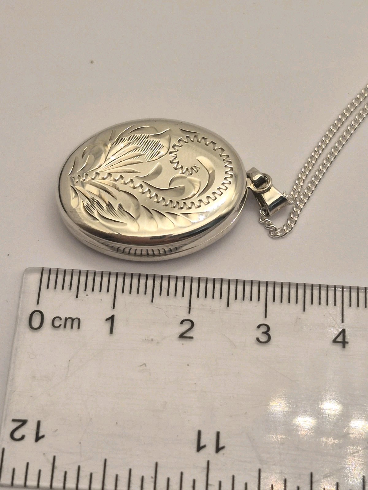 LOCKET – Sterling Silver Double Photo Picture Locket Pendant & Chain