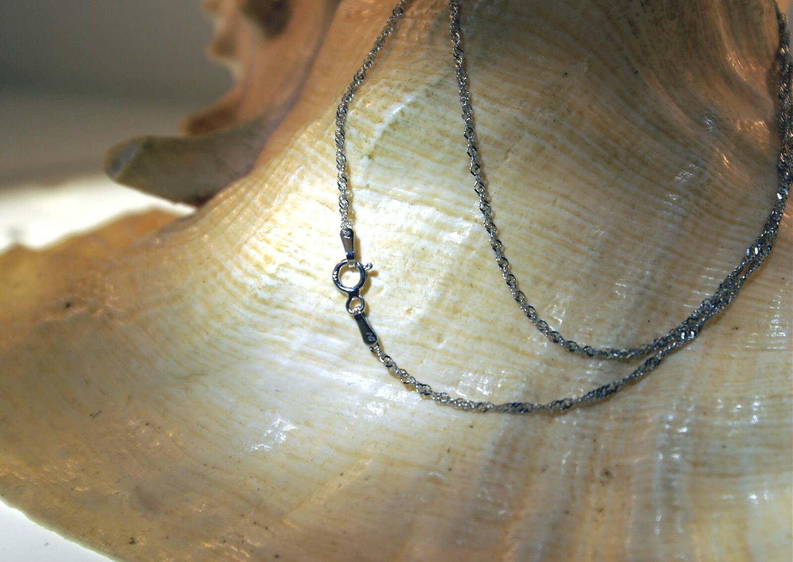 1.5MM SOLID 14K WHITE GOLD DIAMOND CUT SINGAPORE CHAIN NECKLACE 16-24″ 1.7-2.5GR