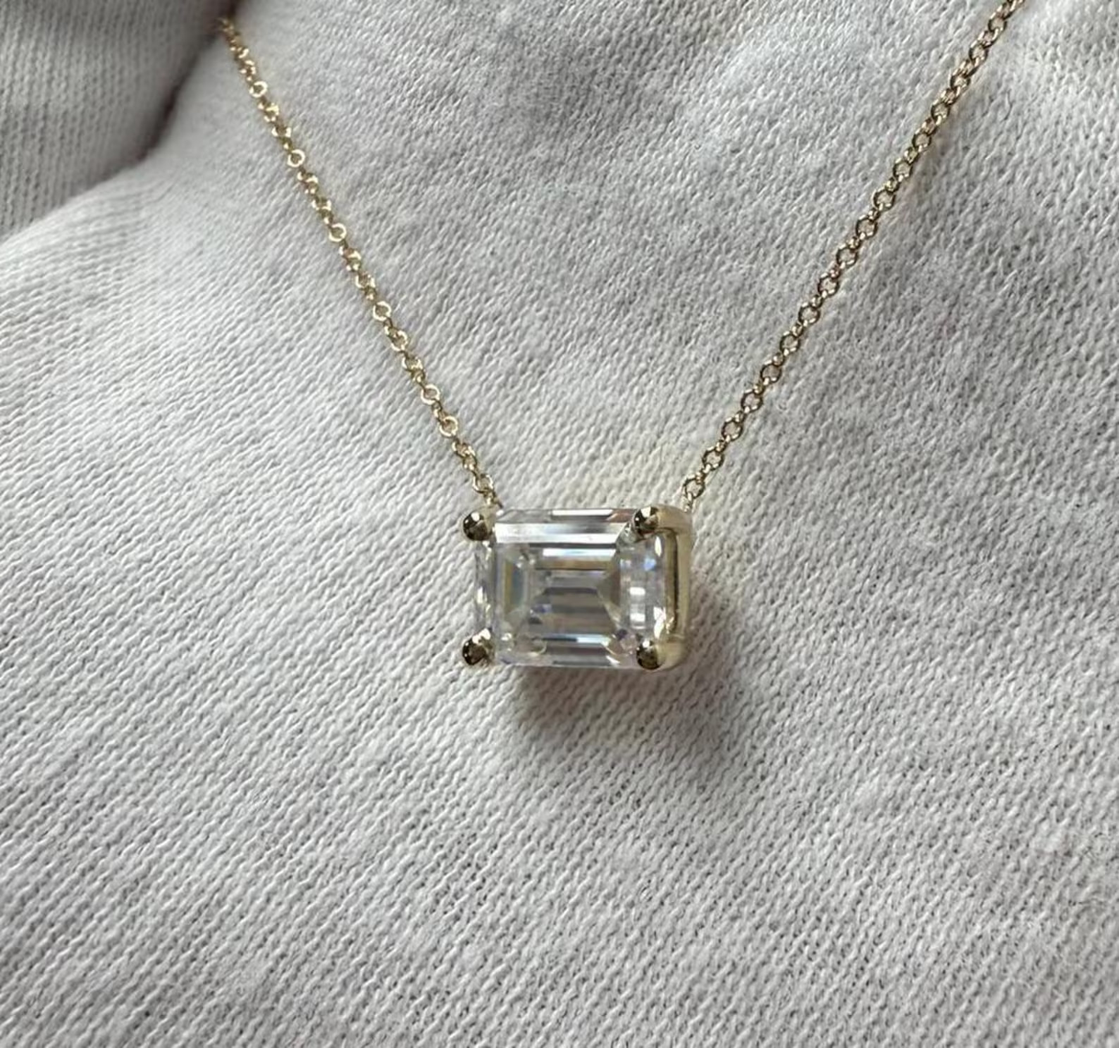 IGI Emerald-Cut 4.00Ct E/VS1 Lab Grown Diamond Necklace& Pendant 14k Yellow Gold