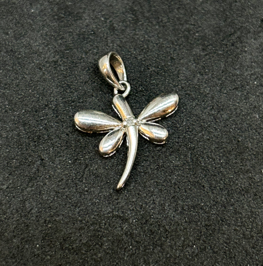 925 Sterling Silver Diamond Dragonfly Pendant 0.75in – 1.18g