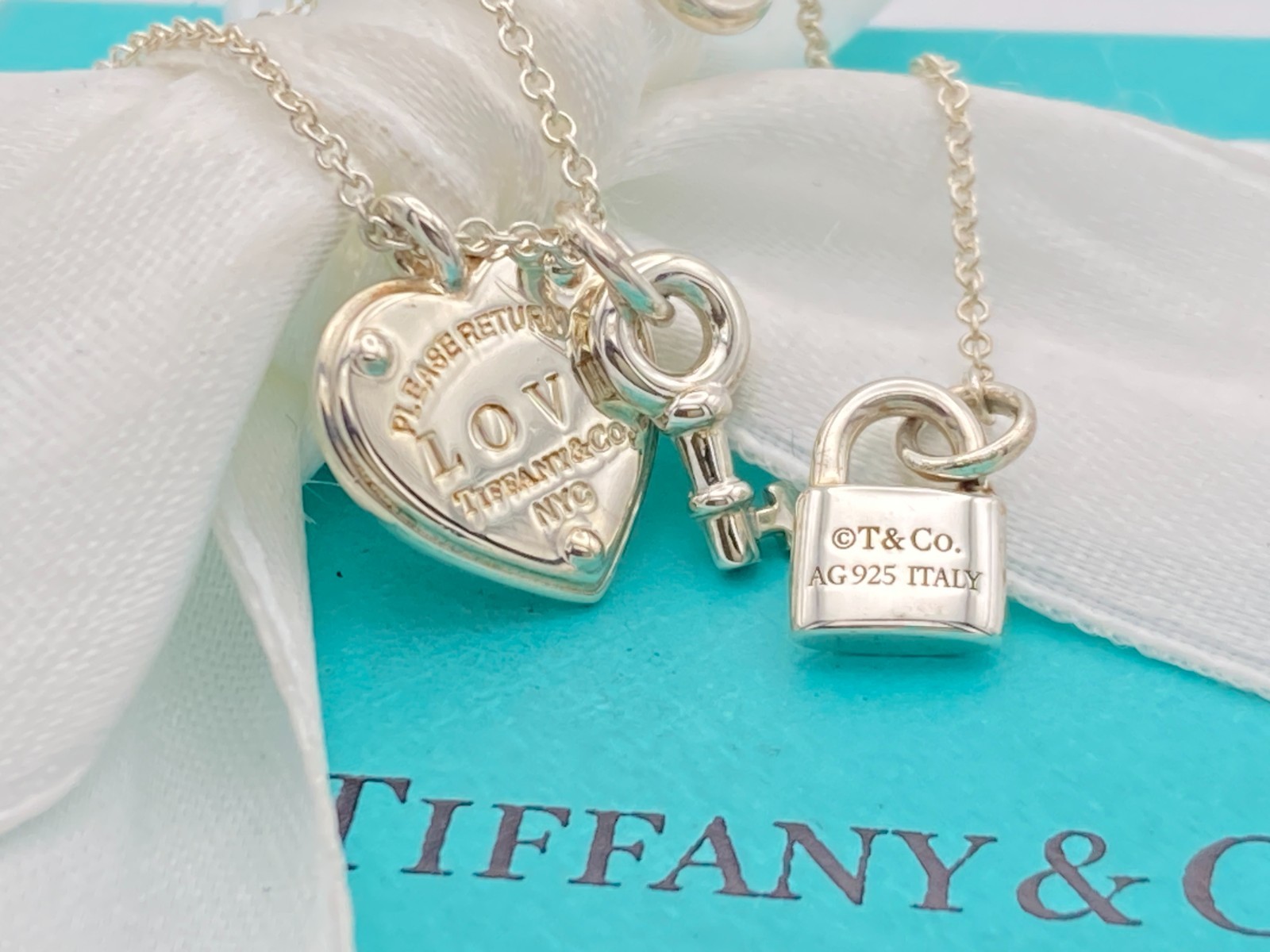 Tiffany & Co. Return to LOVE Heart Tag Key Padlock 3.9g Necklace 16-18″ silver