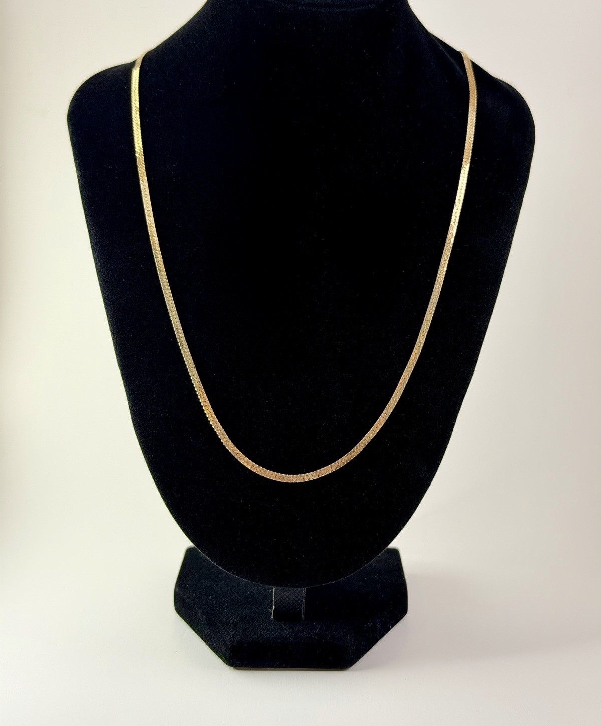 Solid 14K Yellow Gold Herringbone Chain Necklace 30″ 7.52g Estate Fine Jewelry