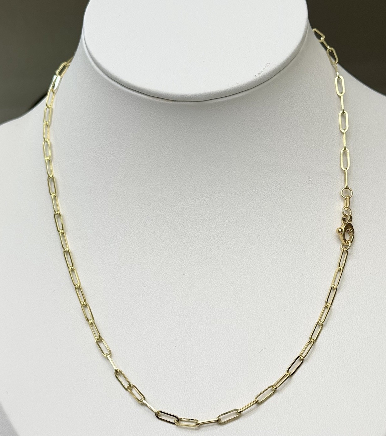 18k Solid Yellow Gold Paper Clip Semi Hollow Chain Necklace. 20”. 2.88 Grams
