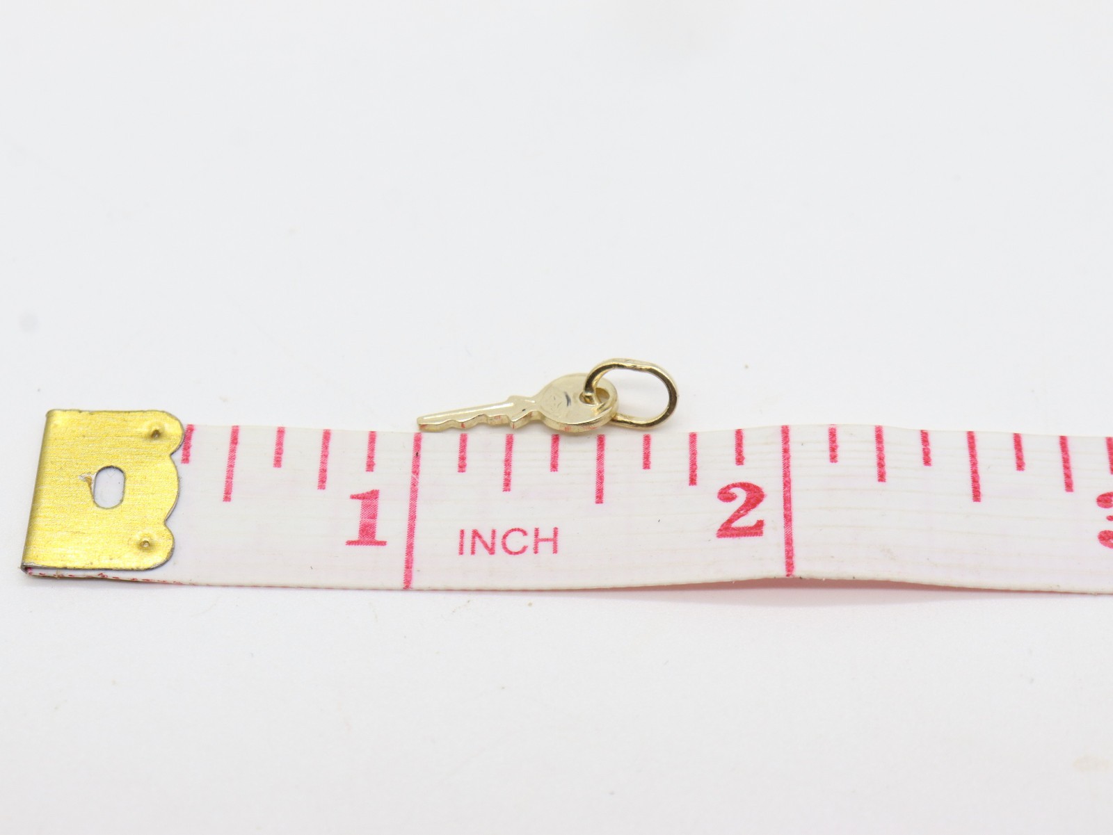 Petite 14K Yellow Gold 1/2″ Key Realtor House Pendant Charm 0.29 grams