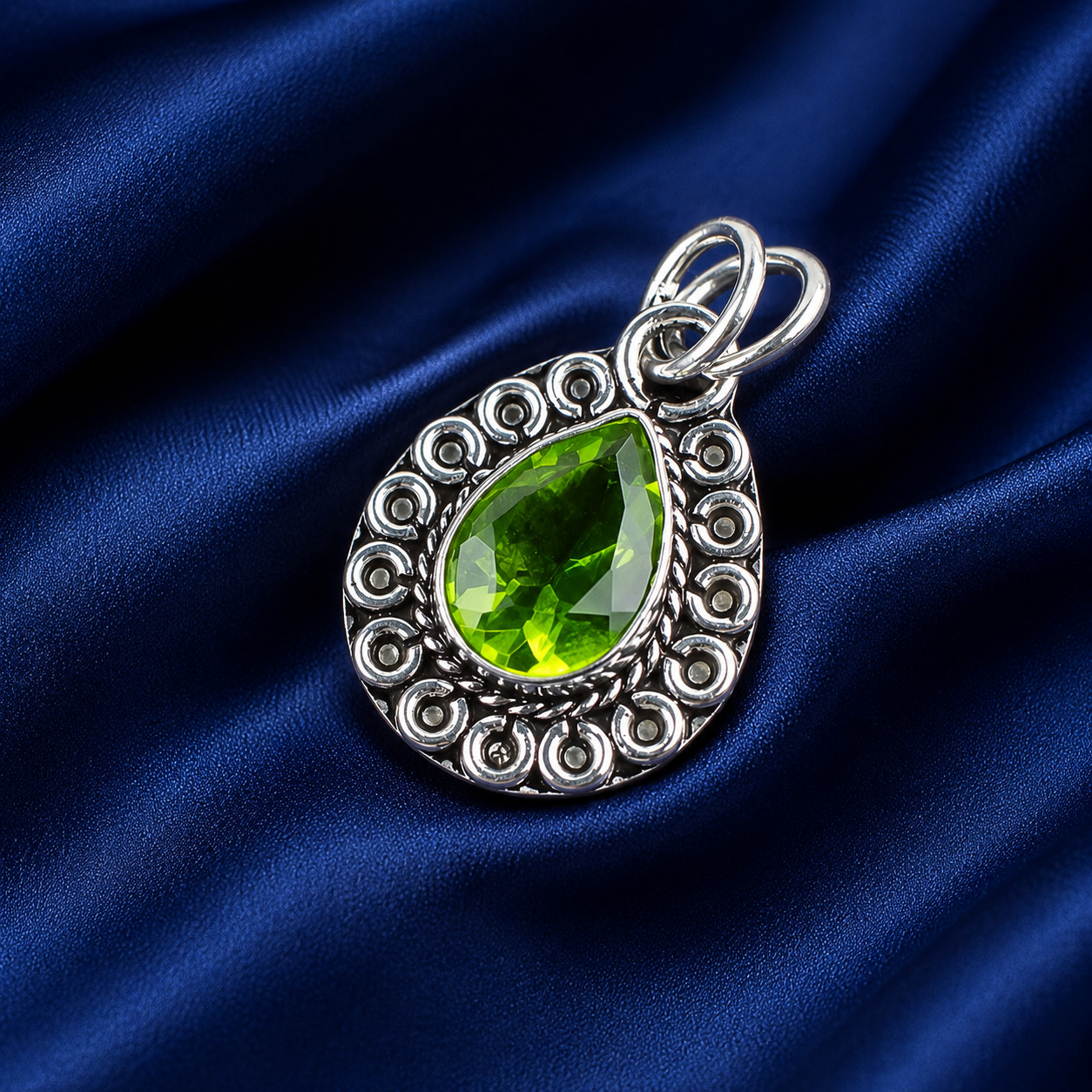 Peridot Gemstone 925 Sterling Silver Pear Cut Pendent 1.02″ Gift For Wedding