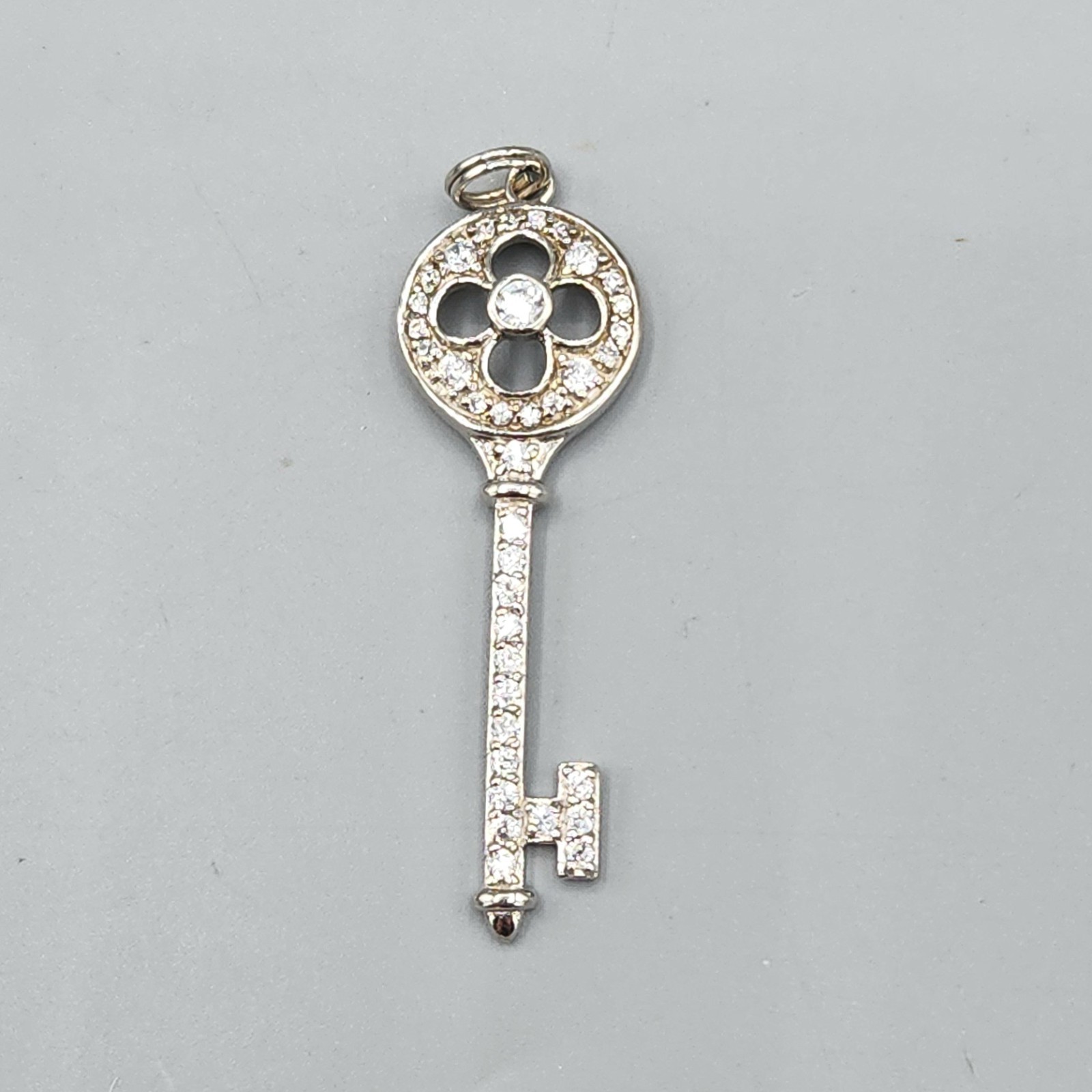 Nadri Signed Sterling Silver Crystal Pave Clover Key Pendant 3.2g