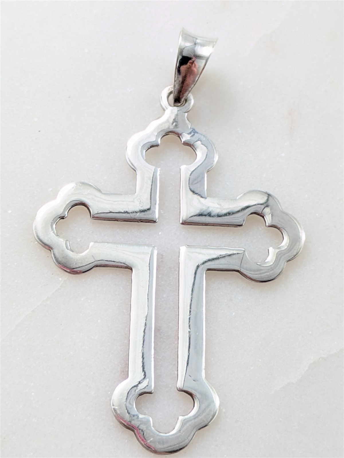 Vintage Solid Sterling Silver Botany Trefoil Cross Pendant 2 Grams