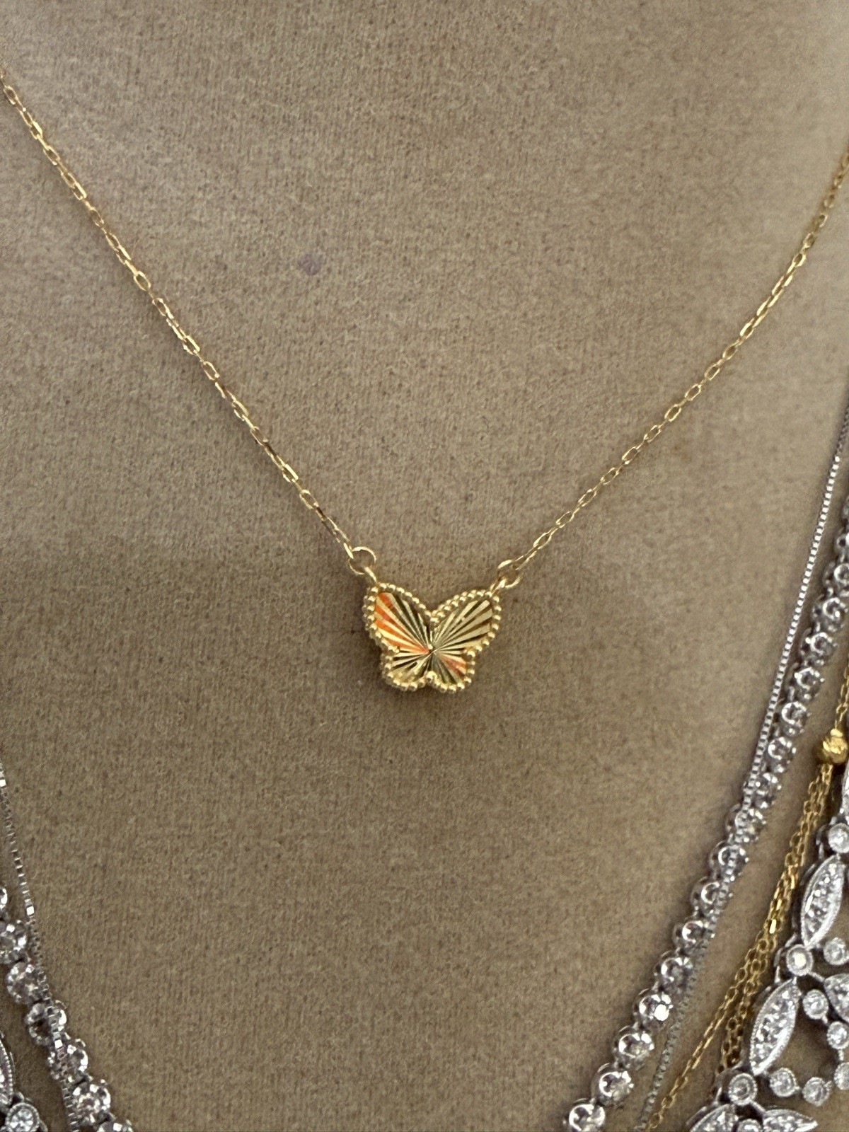 🔥New 18kButterf Necklace AttachedChain Real Gold Not Platd S16 Gift Cute Diacut