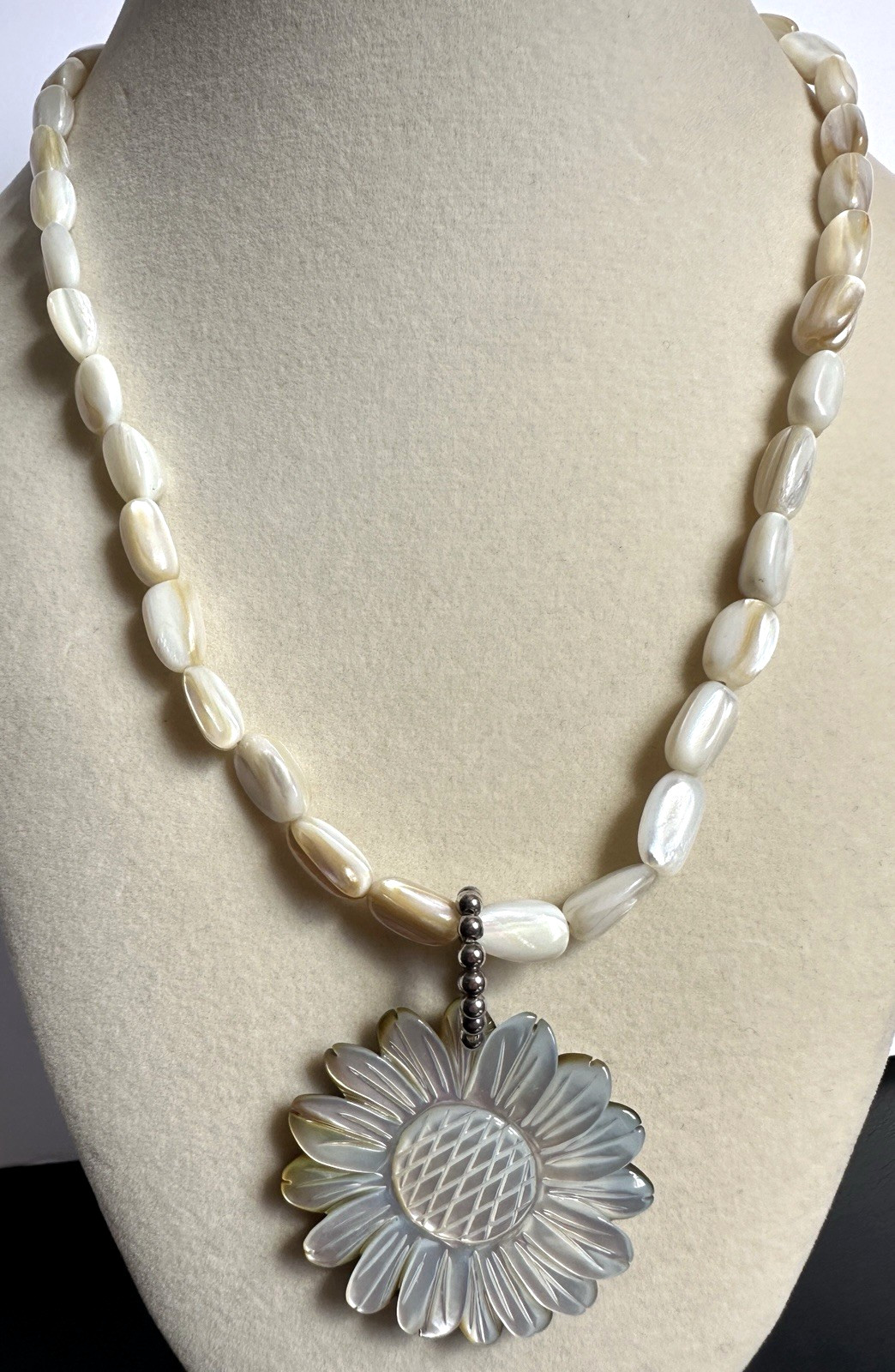 Jay King DTR Abalone Shell Flower Pendant Necklace Cream White Sterling 18”+3”