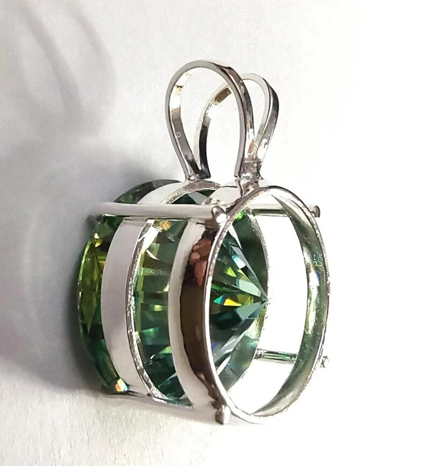 Lustrous 30 Ct Blue Round Cut Lab Grown Charm Pendant in Sterling Silver