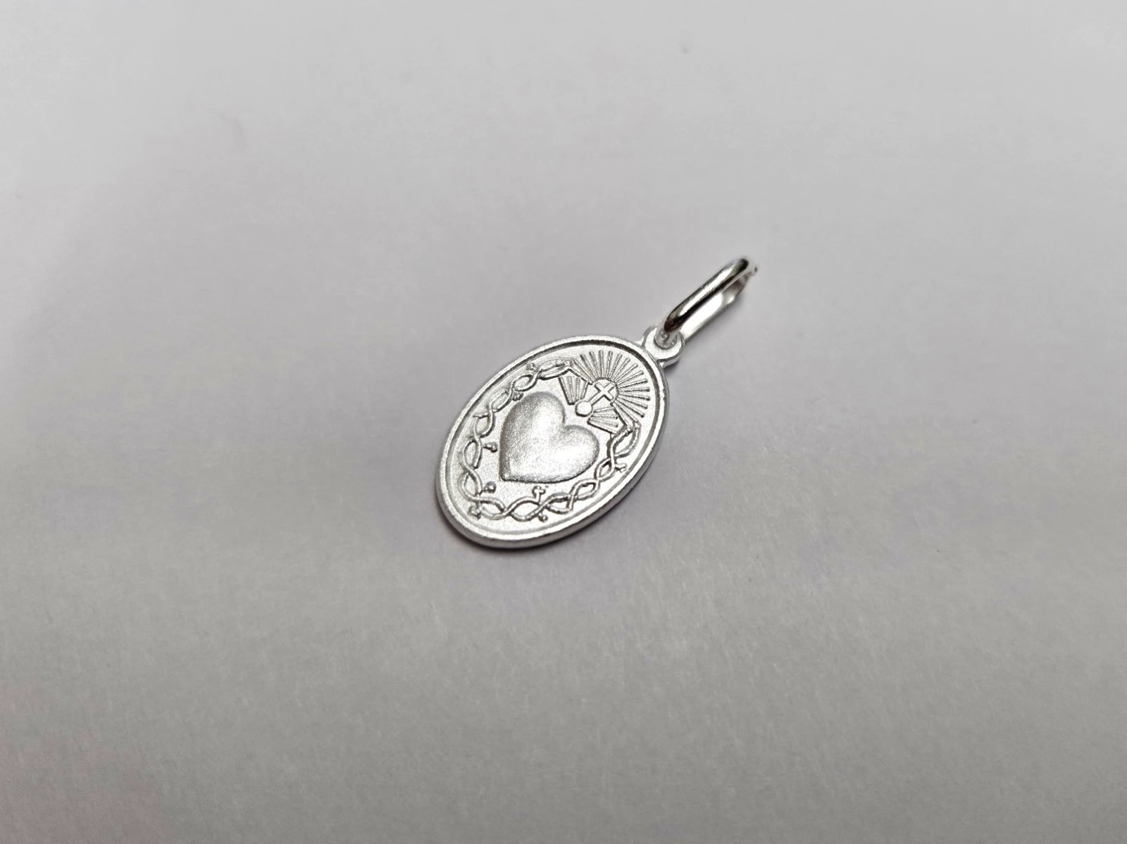 925 Sterling Silver Oval Sacred Heart of Jesus Pendant 5/8 (16mm) Inch Tall