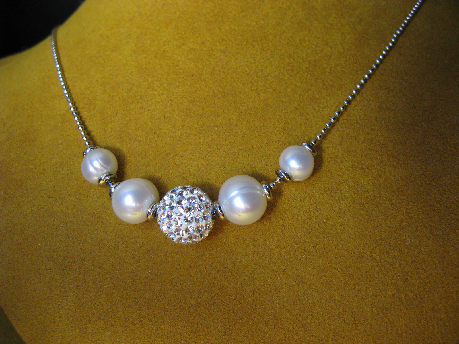HONORA WHITE PEARL CRYSTAL BEAD STATION CHAIN NECKLACE BRIDAL Gift Designer