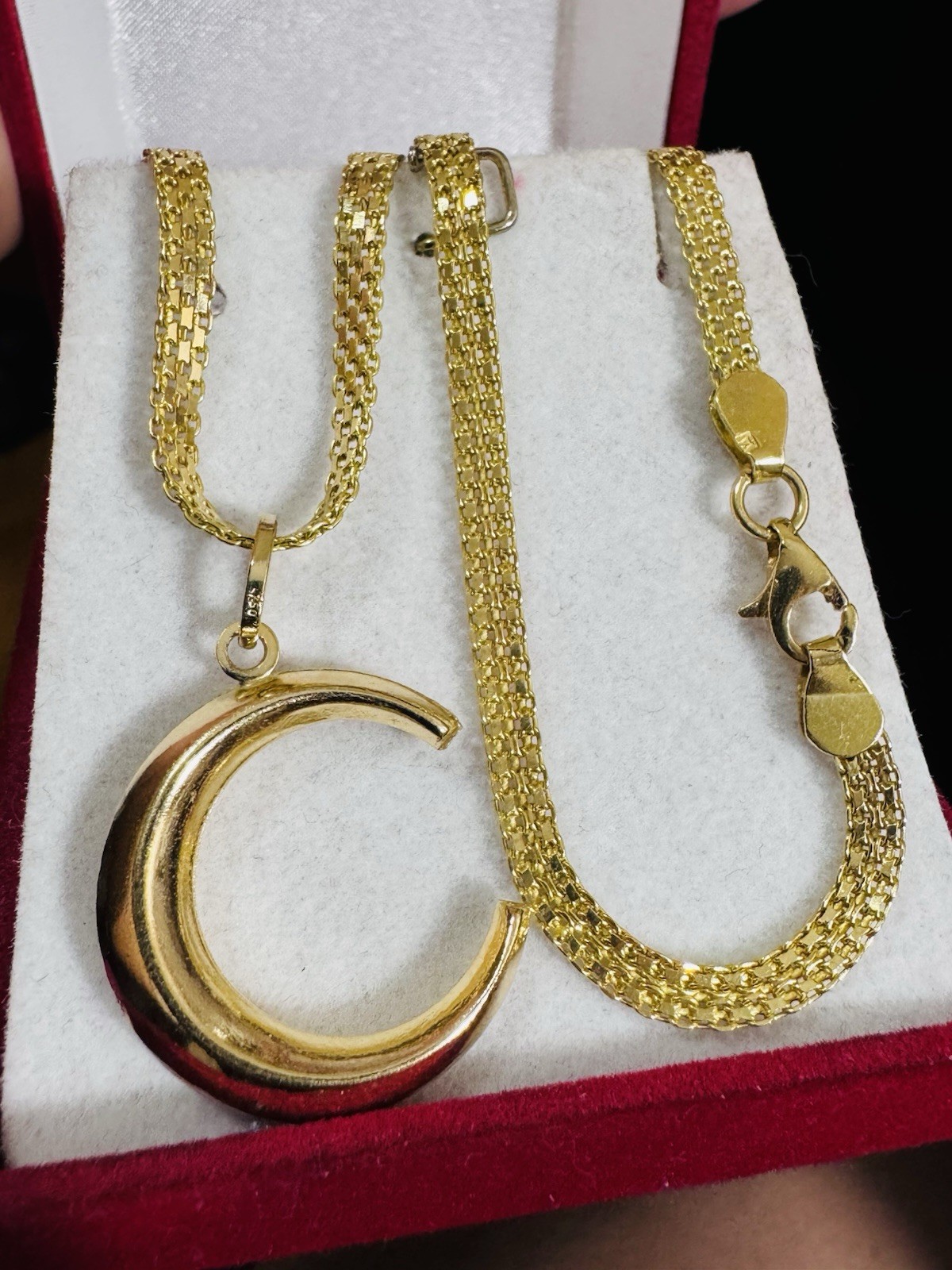 18K 750 Fine Genuine Gold Half Moon/Letter C Necklace 21.6/22” Long 12g 3.8mm