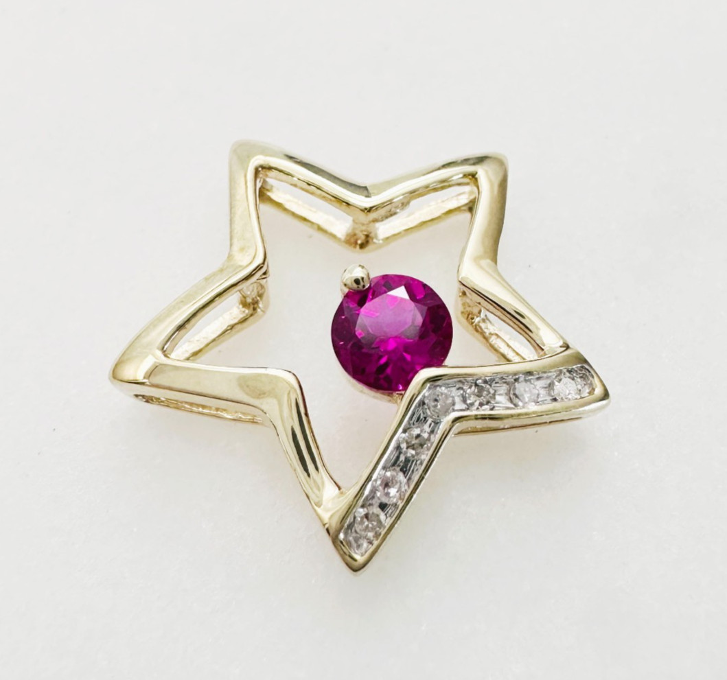Solid 10K Yellow Gold .25ct Ruby & 7 Diamond Open Star Pendant 16mm, 1.2g