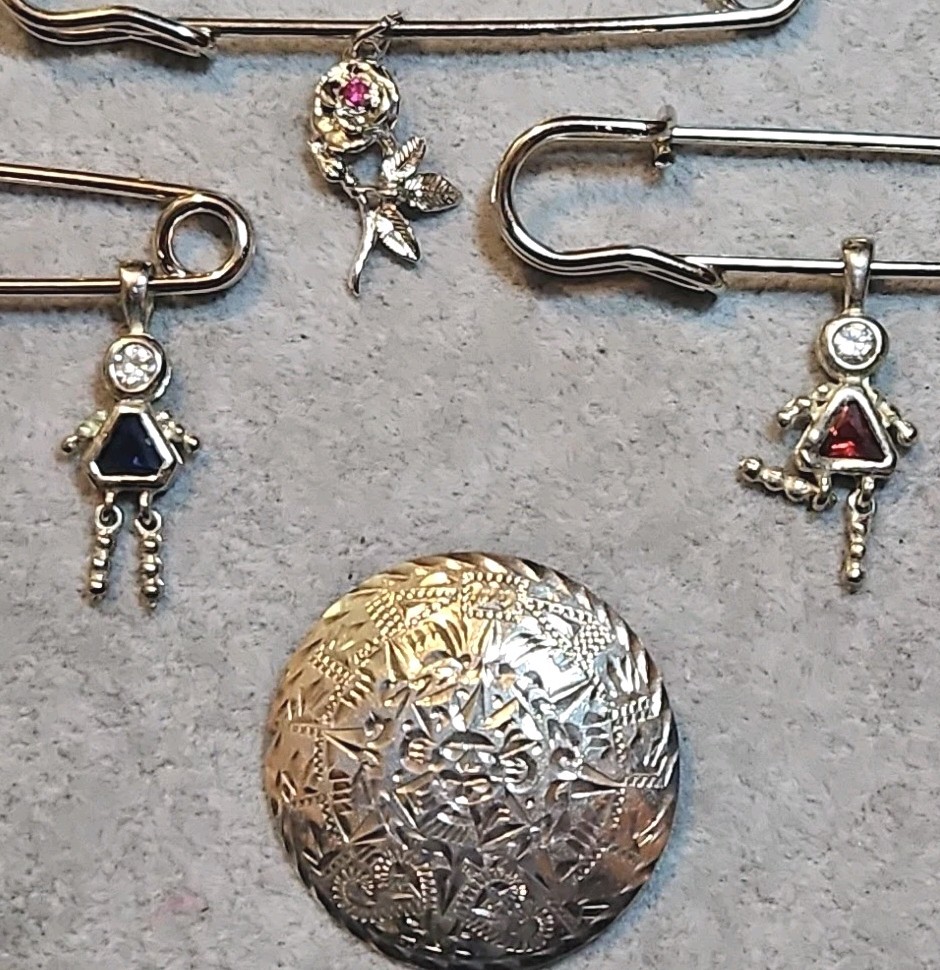 4 Sterling Silver Pieces Pendants Charms the 3 Safety Pins Included 14.4g