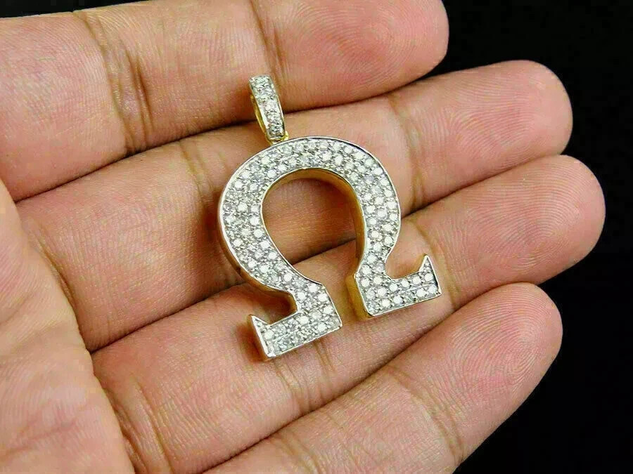 1.90Ct Round Cut VVS1D Chess King Pin Pendant 14K Yellow Gold Finish Free Chain