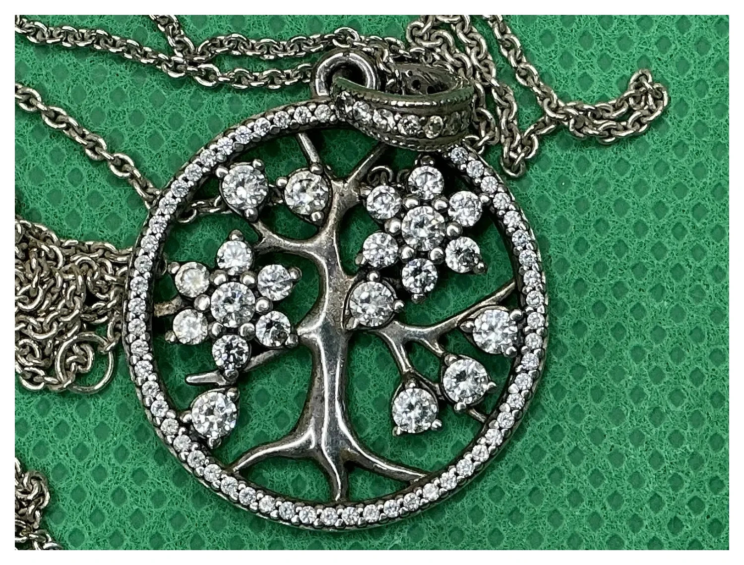 Authentic Pandora Sterling Silver Sparkling Family Tree Necklace – S925 ALE.