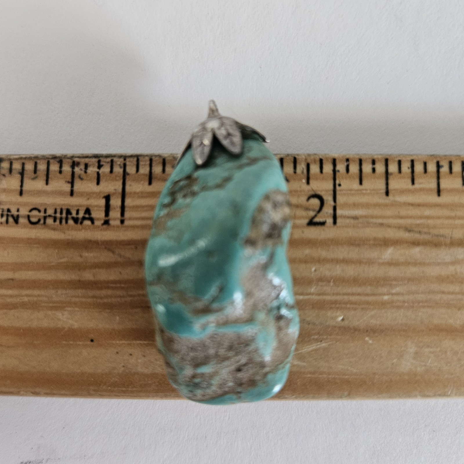 VTG Rough Green Turquoise Stone 1 3/8 x 5/8″ Pendant Southwestern Ethnic Jewelry