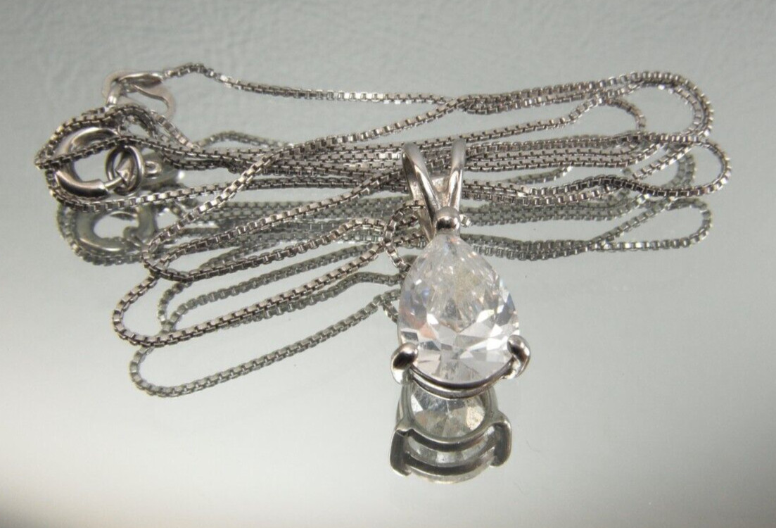 925 Teardrop Swarovski Pendant 925 1.51g Box Chain 18.5″ Spring Ring Clasp