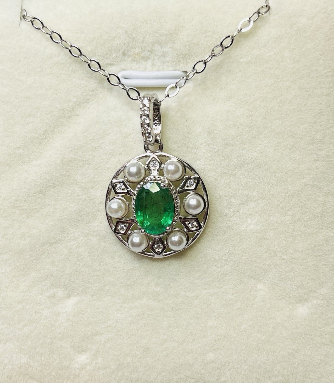 925 Sterling Silver 1.50 CTW Natural Green Emerald White Pearl Pendant Necklace