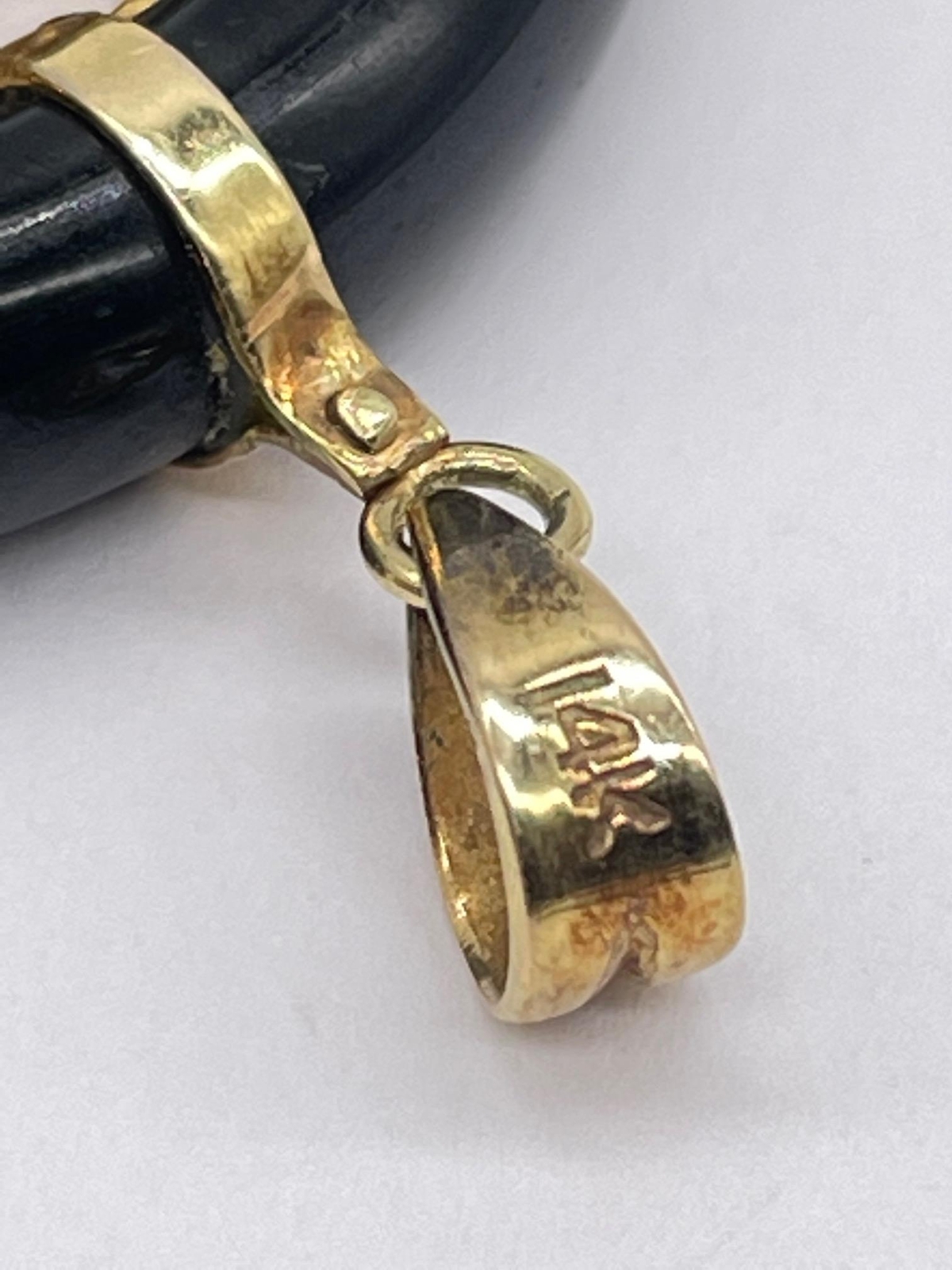 14k Yellow Gold Black JADE Circle / Multicolor JADE Pendant–1-1/2″ Diameter