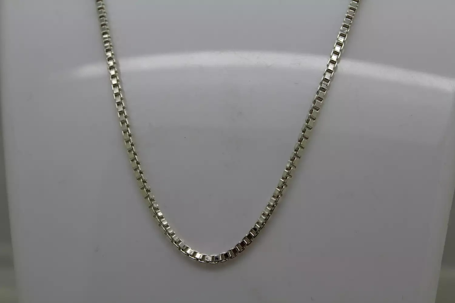 ITALY .925 Sterling Silver 2mm BOX LINK CHAIN necklace 23″ 11g