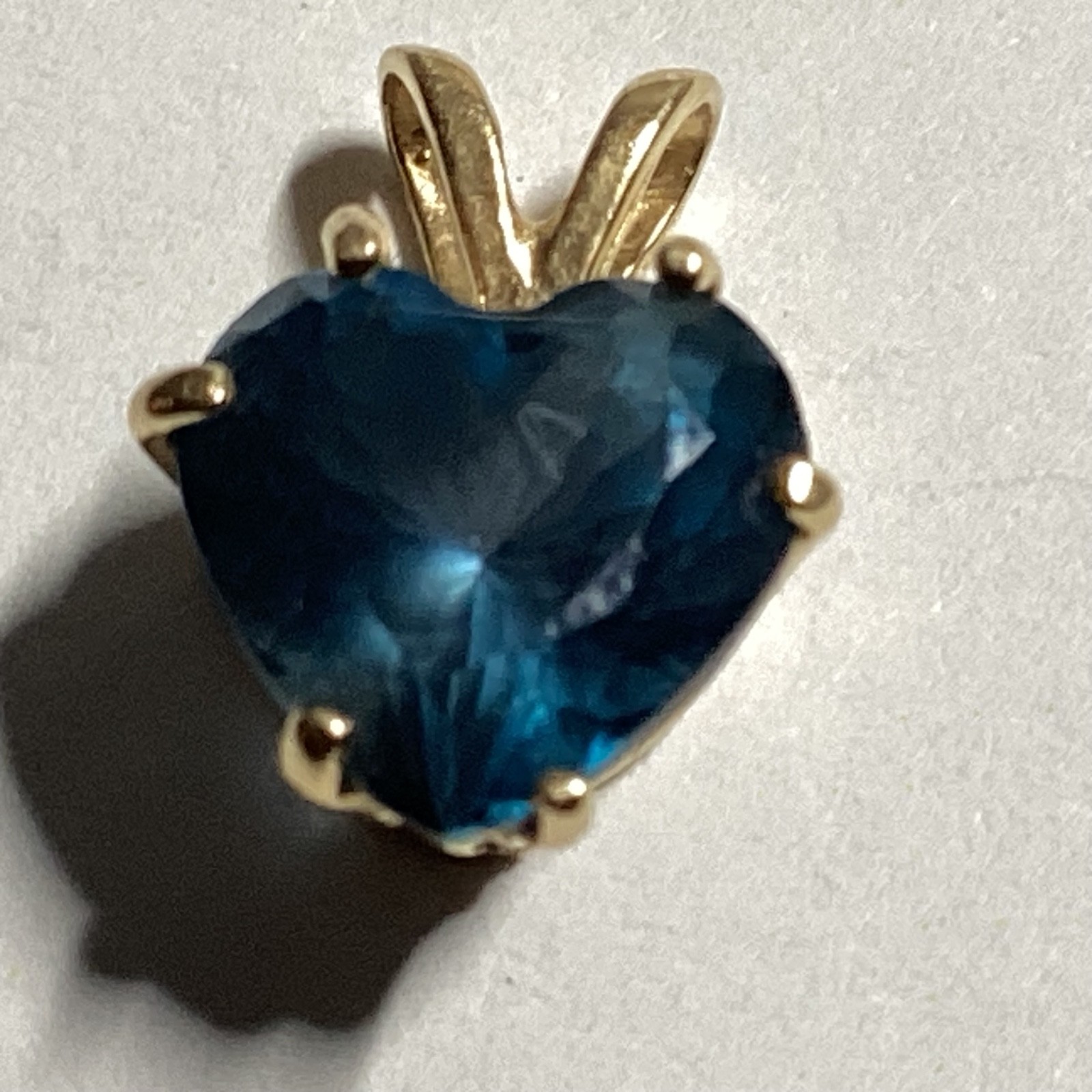 14Kt Gold 8mm Heart London Blue Topaz Gemstone 1/2″ x 1/3″Inch Pendant