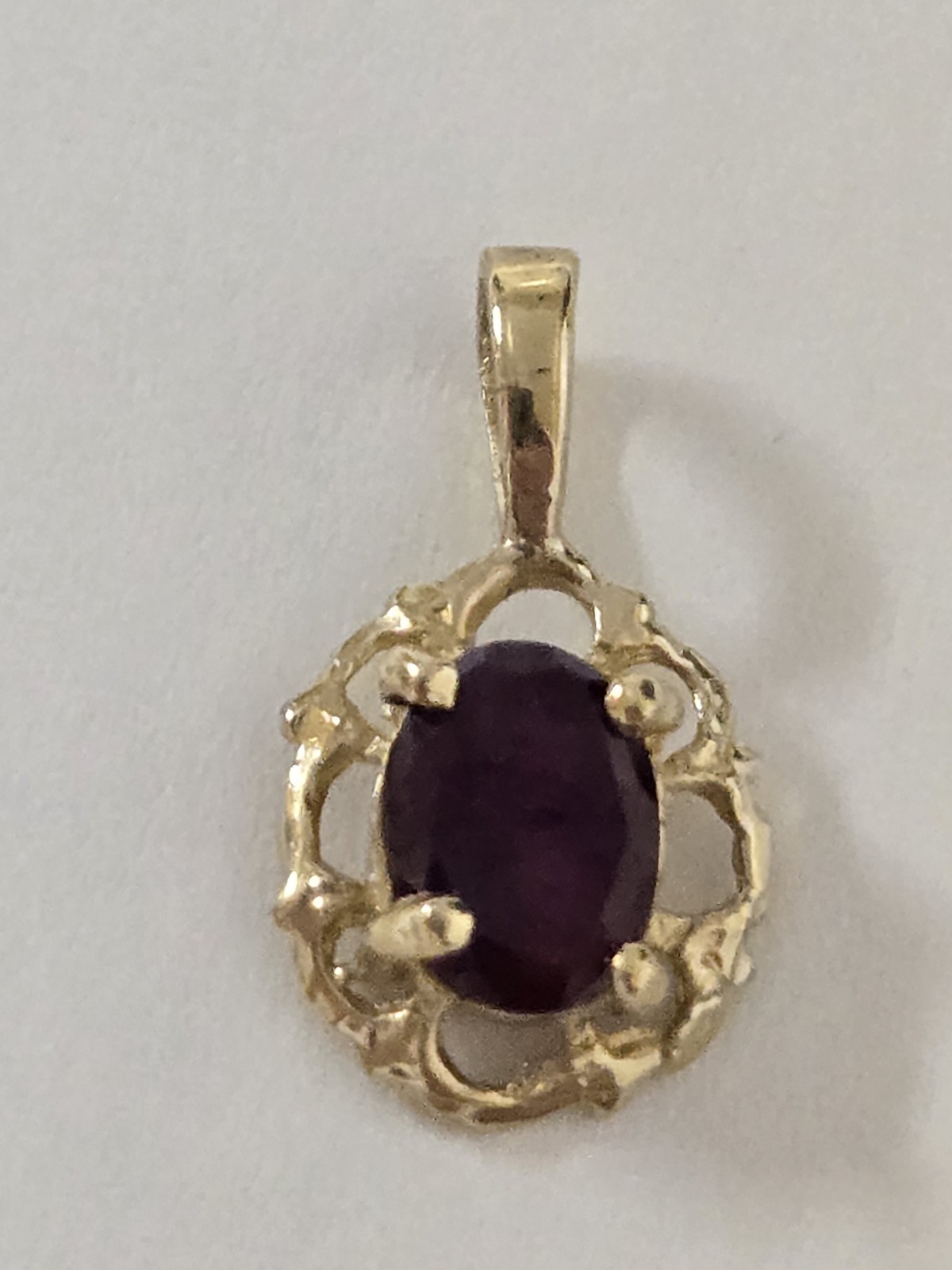 Red Garnet Stone Pendent 14k Yellow Gold Oval Shape For Children And Adults