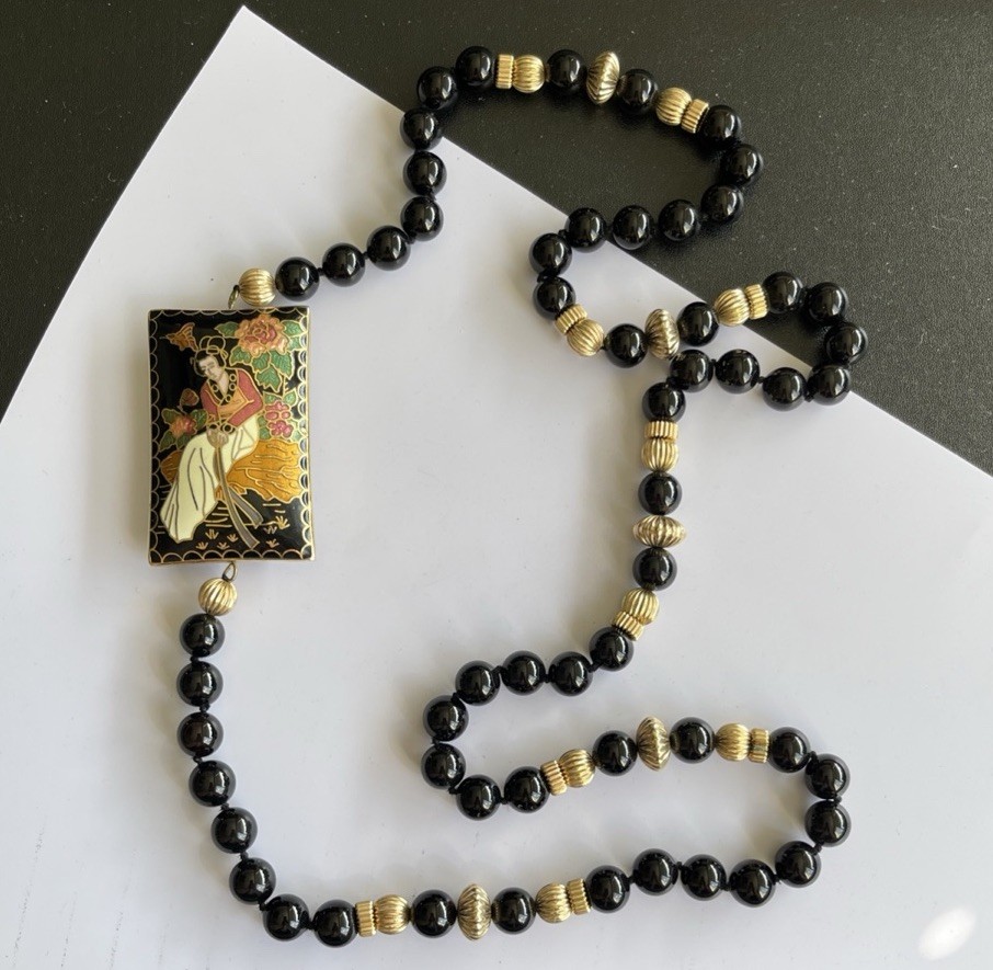 Vtg Black Onyx Bead Asian Cloisonné Pendant Necklace 30″ Long Gold Plated Beads