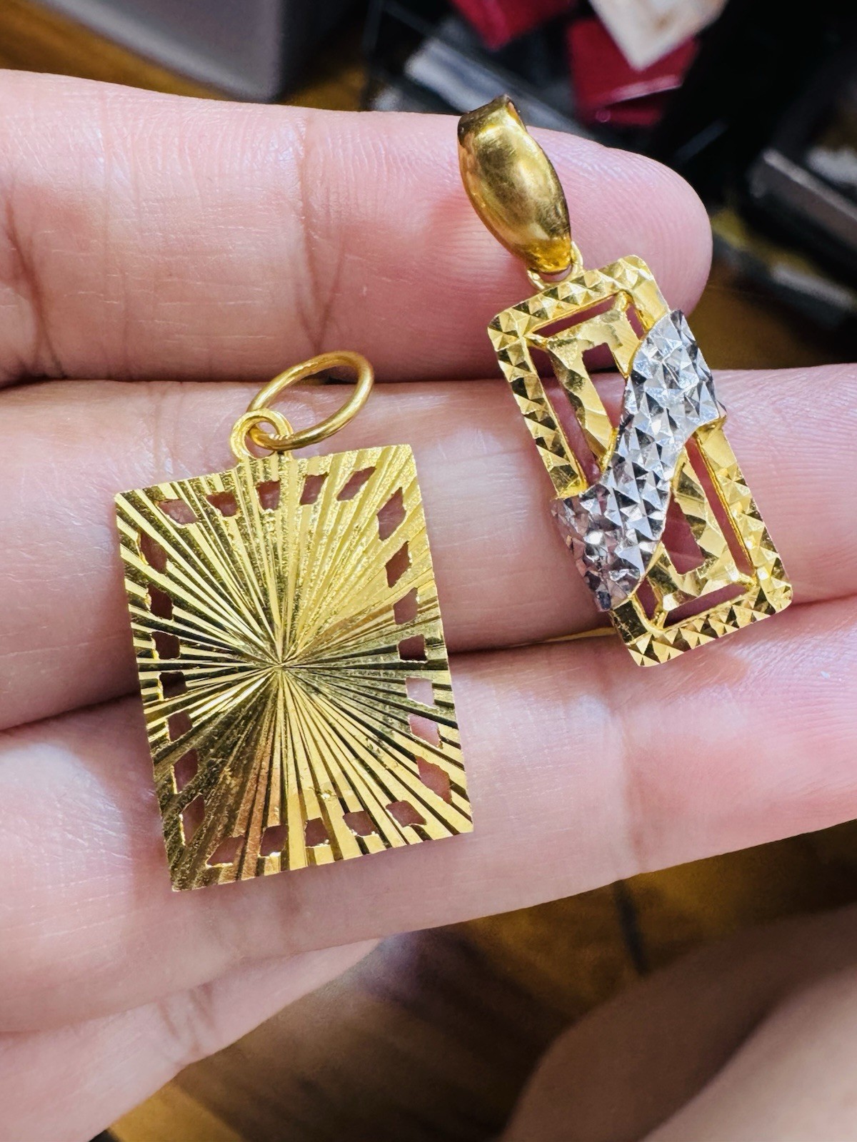22K 916 22C Real Gold Two Set of Pendant 1 Rectangle & 1 Divine Allah 6.3g