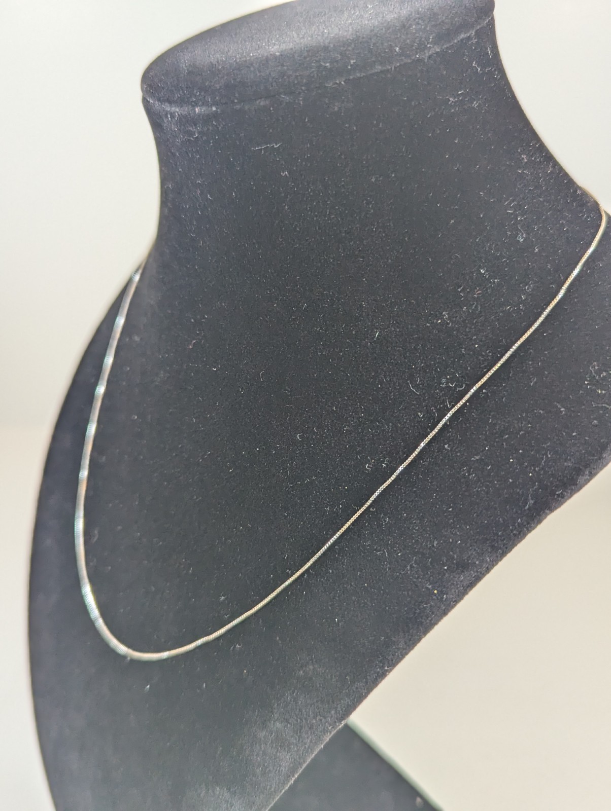 Vintage 14K Solid White Gold Box Chain Necklace 18″ Sparkling Jewelry Gift