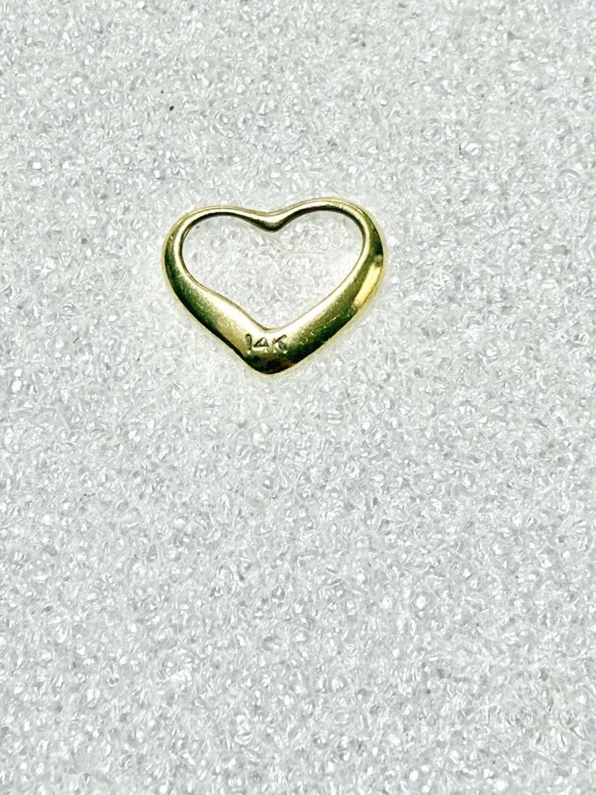 14k Yellow Gold Open Heart Floating 1/2” Pendant .53 Grams